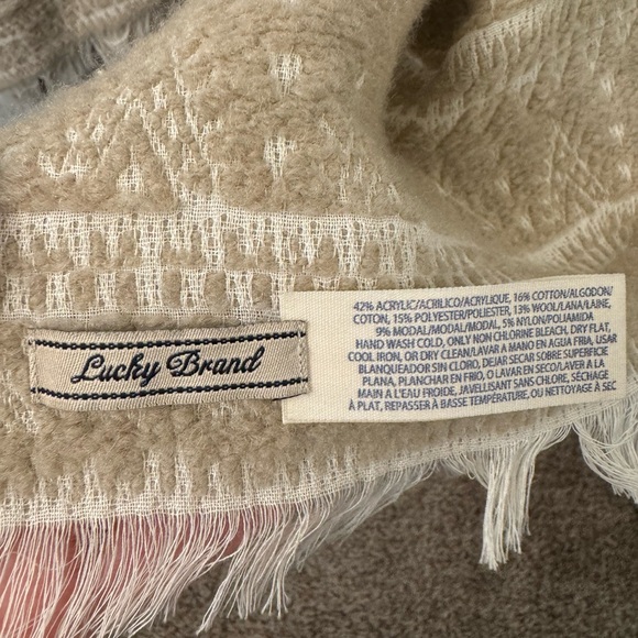 Lucky Brand Shawl Poncho - Picture 4 of 5